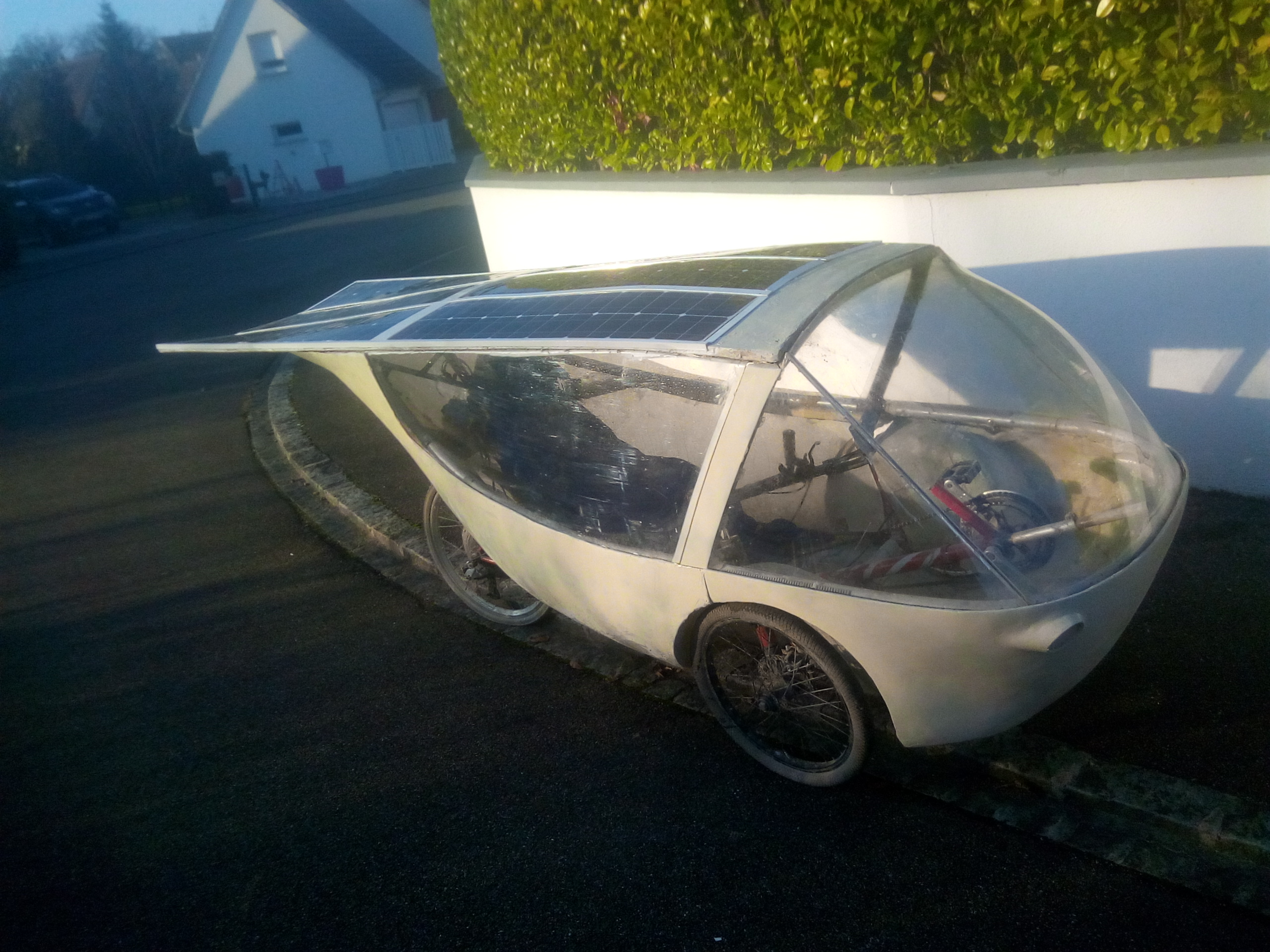 Velomobile solaire carénée.jpg