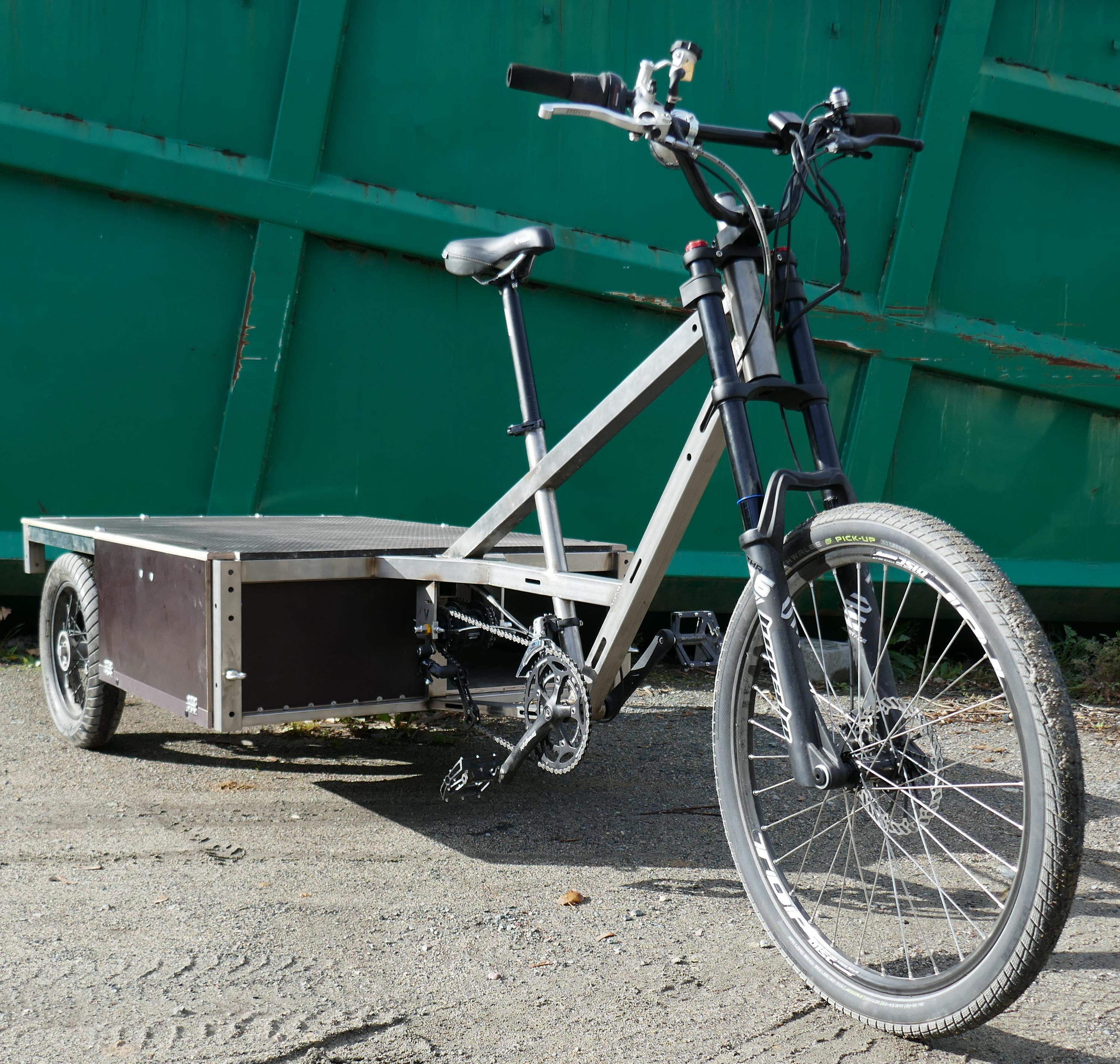 Tricycle inpx acier france vélo-cargo charge lourde palette tours poitiers sur mesure électrique (copie).JPG